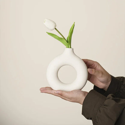 Creative Donut-Shaped Vase, Nordic-Style Plastic Vase.