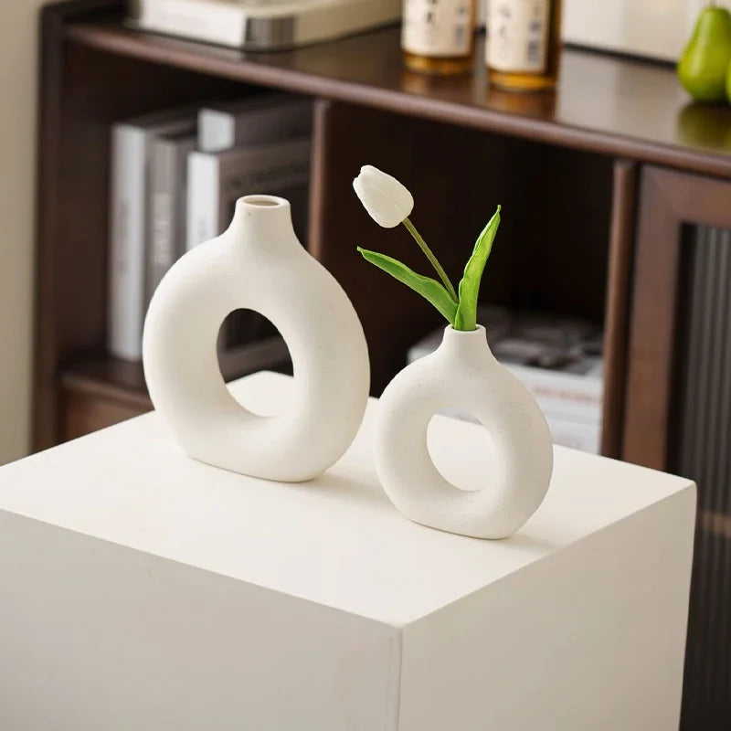 Creative Donut-Shaped Vase, Nordic-Style Plastic Vase.