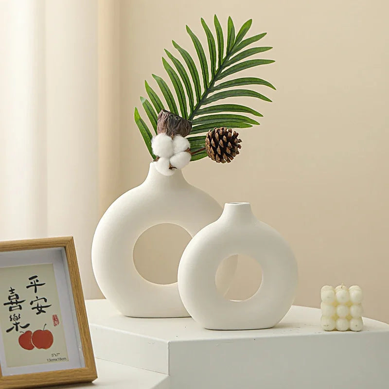 Creative Donut-Shaped Vase, Nordic-Style Plastic Vase.