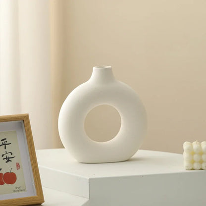 Creative Donut-Shaped Vase, Nordic-Style Plastic Vase.